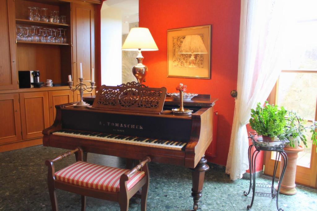 hôtel burghotel rothenburg ob der tauber route romantique piano
