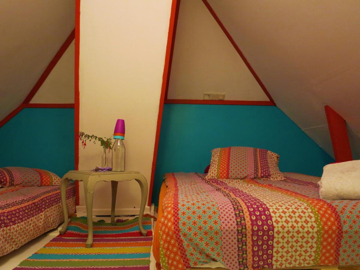 hotel eco camping de helleborus groningen bed