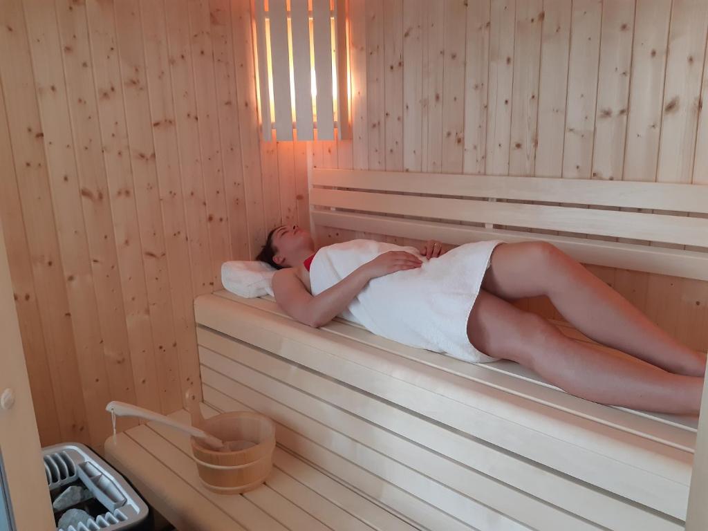 hotel la roseraie saint etienne au mont pas de calais sauna