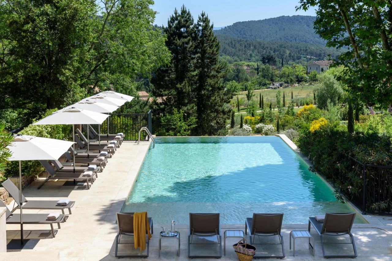 les lodges sainte victoire hotel spa aix en provence france piscine
