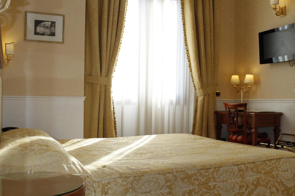 hôtel villa pinciana rome lit