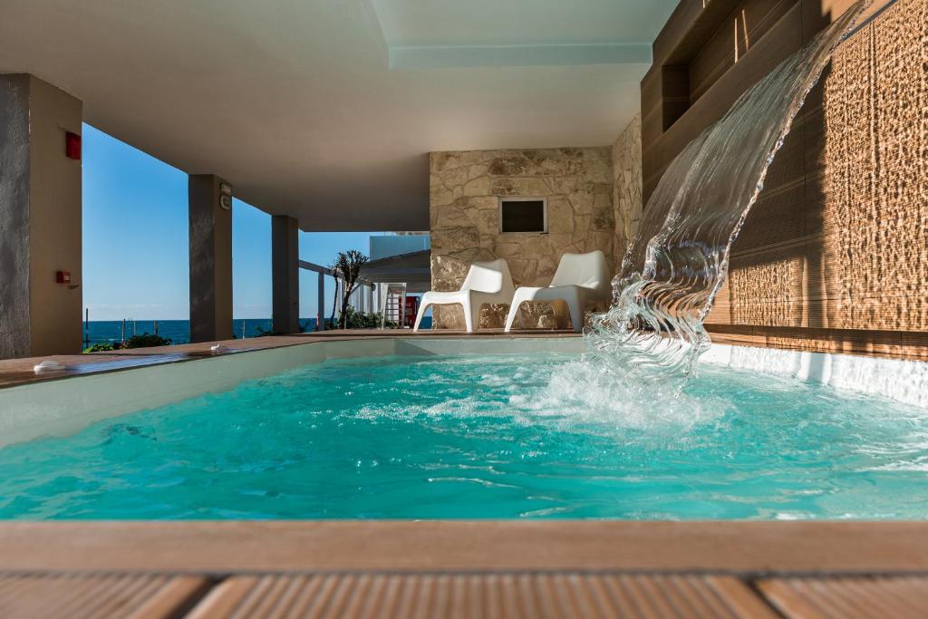 vergina beach hotel chania crete piscine