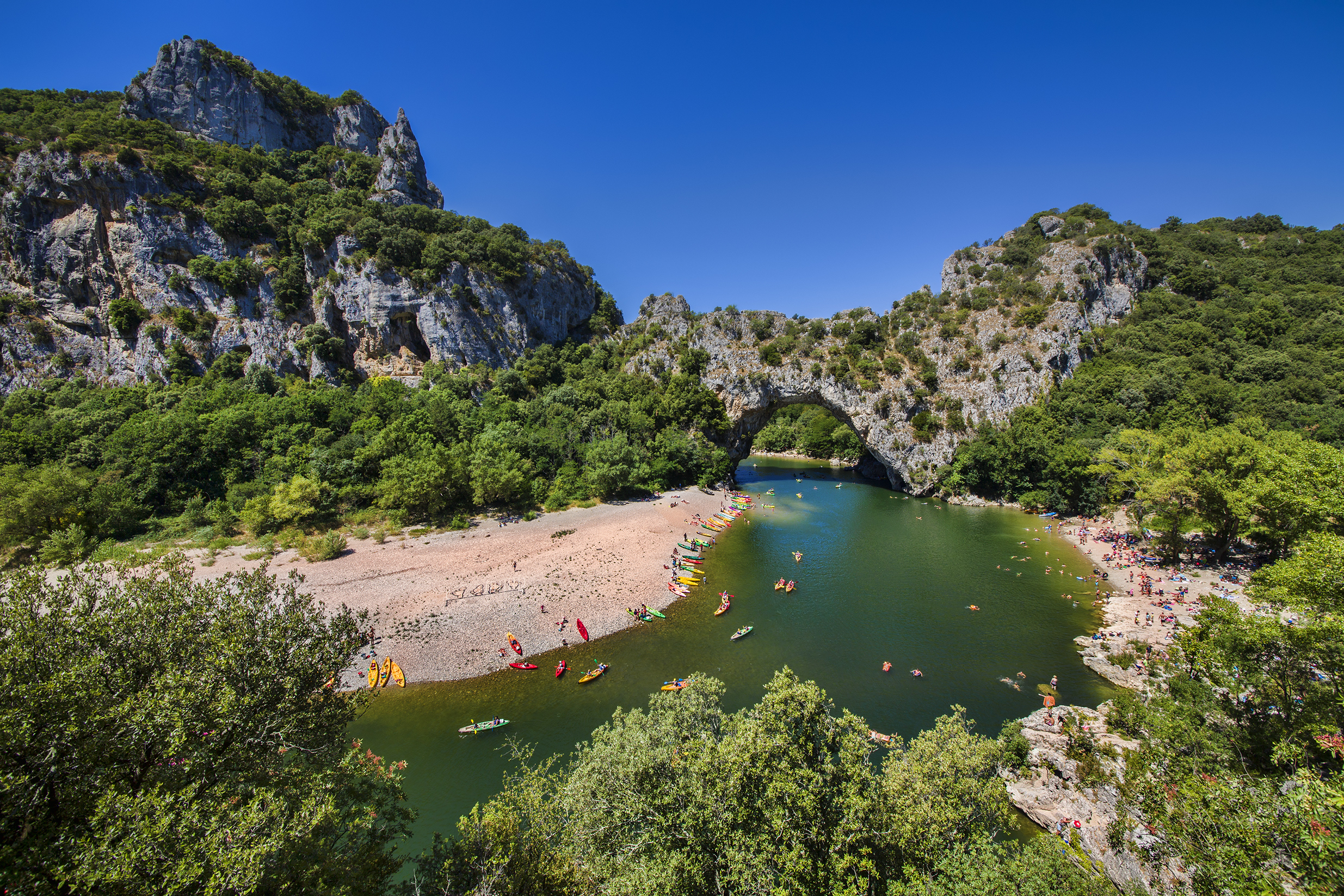 ardeche hotel avec piscine 