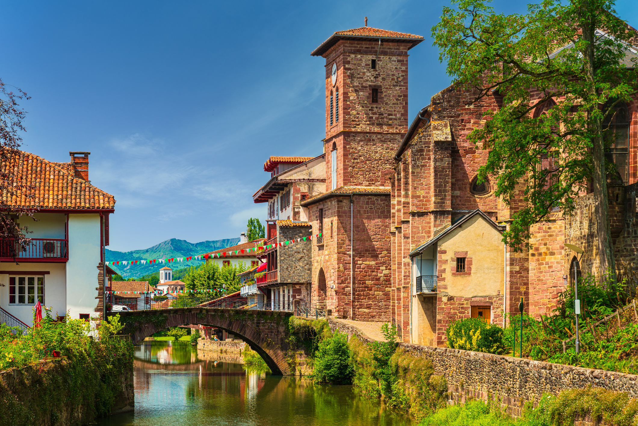 Scenic view of a picturesque French town crossed by a tranquil river. Saint-Jean-Pied-de-Port, France 